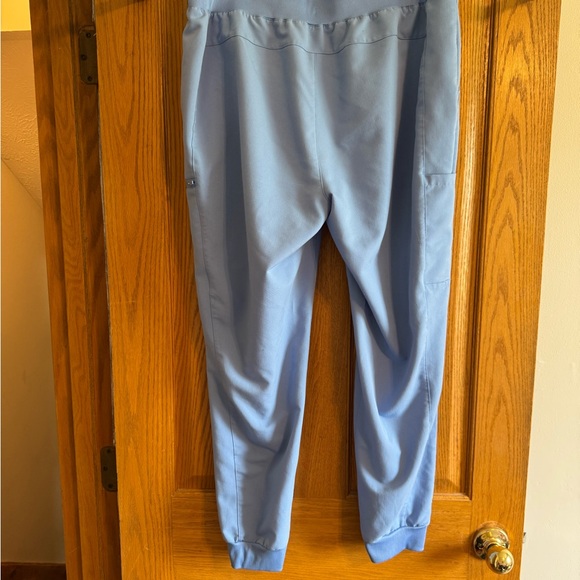 Fabletics Light Blue Top - Picture 4 of 5